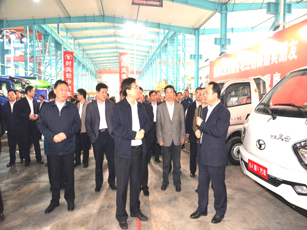市新旧动能转换重大项目推进会asiagame集团科普教育基地举行观摩